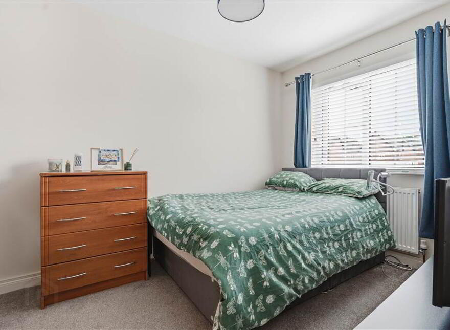 24 Ballyveigh Crescent, Antrim, BT41 2FL