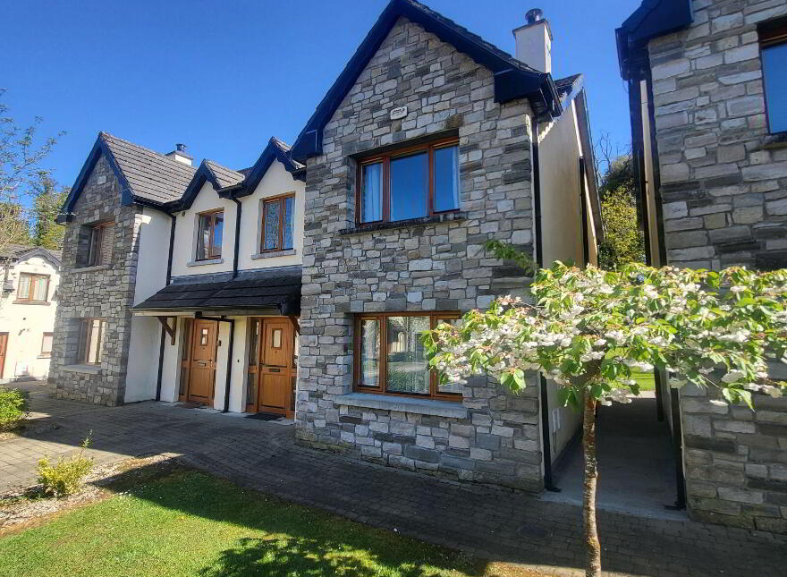 13 Earl Court, Lough Rinn, Gortletteragh, N41NW22