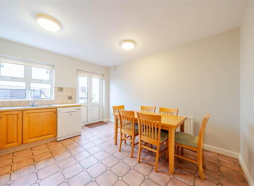 10 Distillery Court, Westport, F28FX38