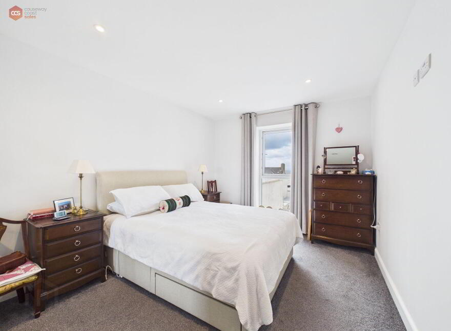 Apt 6 Dunluce View, 24 Dunluce Avenue, Portrush, BT56 8DW