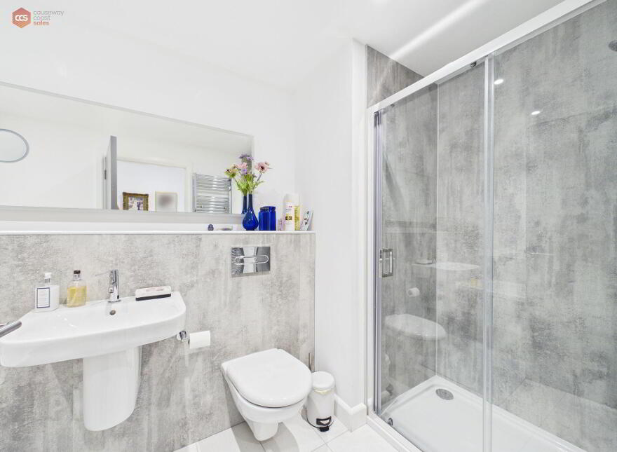 Apt 6 Dunluce View, 24 Dunluce Avenue, Portrush, BT56 8DW