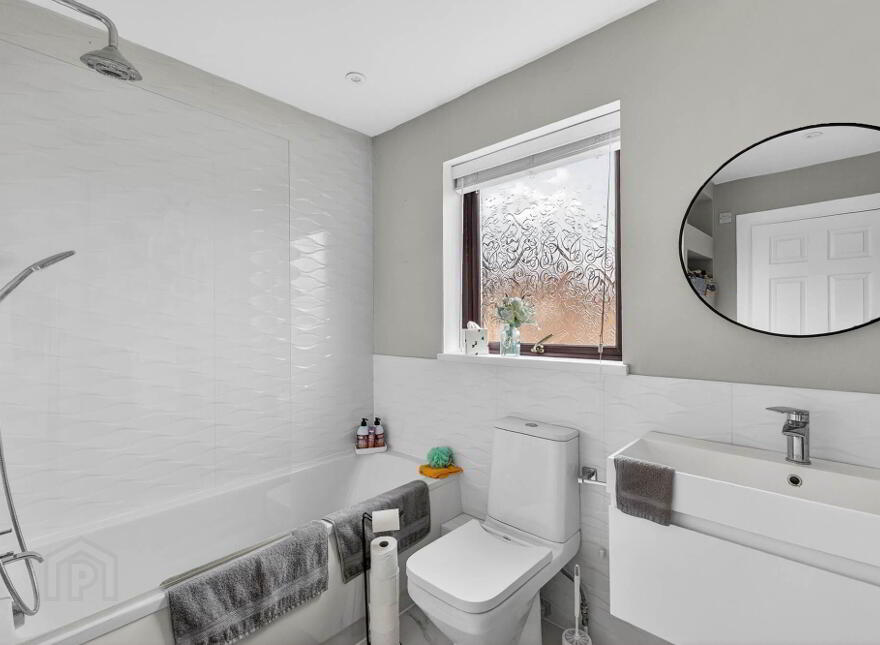 68 The Brambles, Lisburn, BT28 2XY