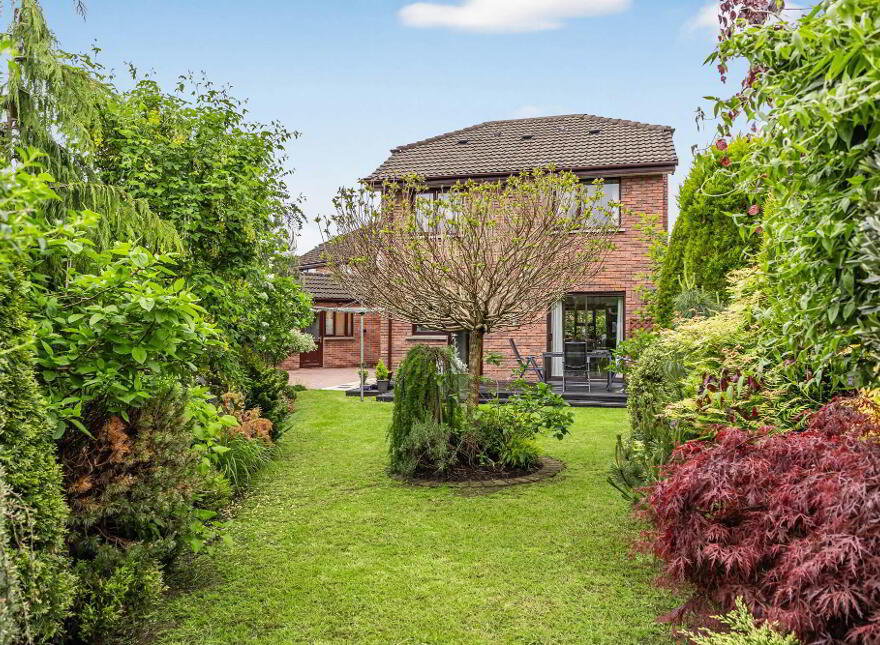 68 The Brambles, Lisburn, BT28 2XY