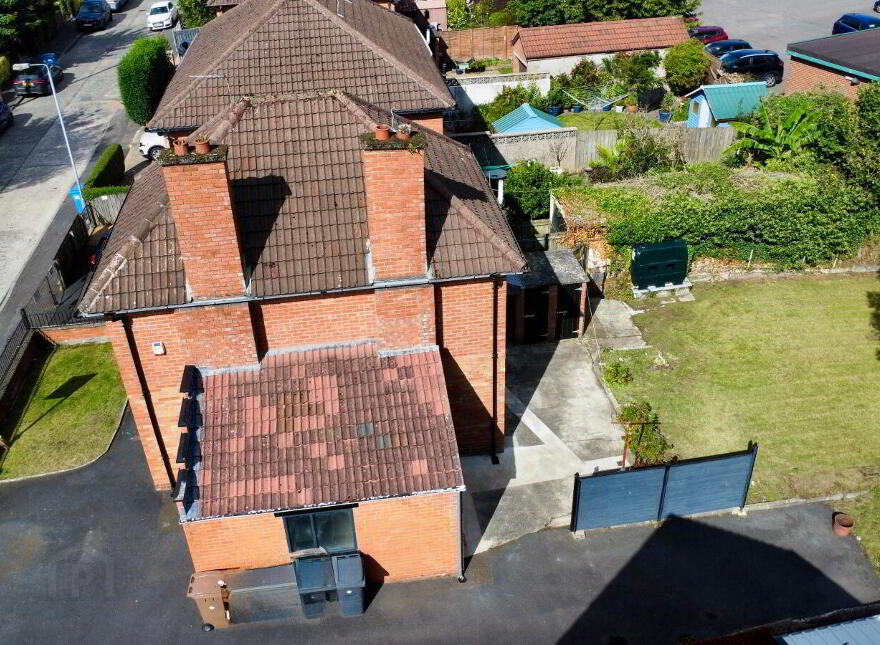 26 Pasadena Gardens, Belfast, BT5 6HU photo 3