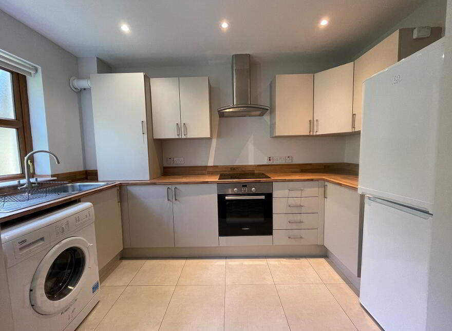 3b Ballyregan Road, Dundonald, Belfast, BT16 1HY