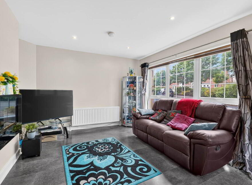 1 Holstein Hall, Lisburn, BT28 2RQ