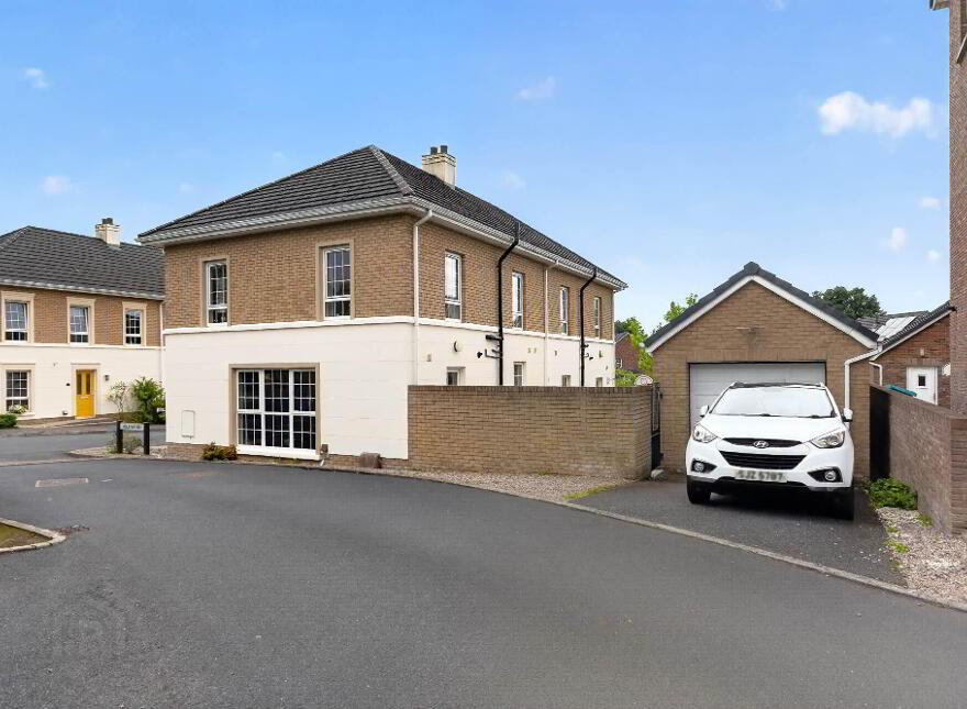 1 Holstein Hall, Lisburn, BT28 2RQ