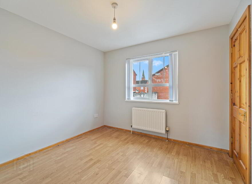 5 Ravensdale Court, Belfast, BT5 5GZ