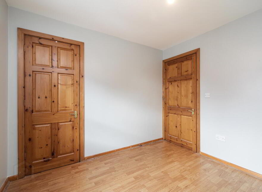5 Ravensdale Court, Belfast, BT5 5GZ