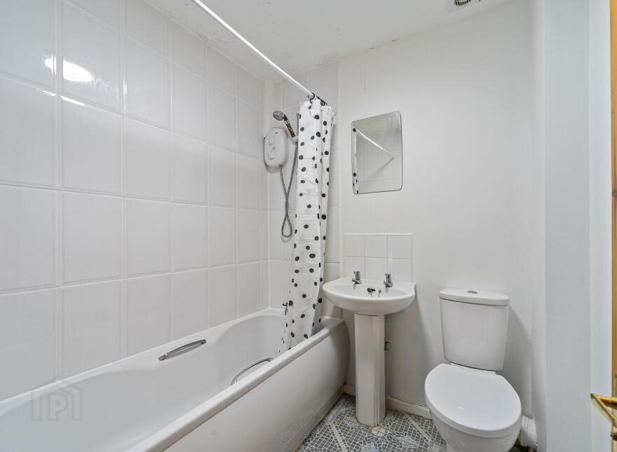 5 Ravensdale Court, Belfast, BT5 5GZ