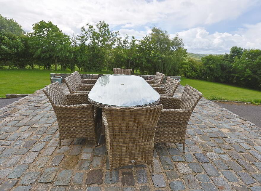 Russ Heak House, 17 Tullymacann Road, Tandragee, Craigavon, BT62 2DZ