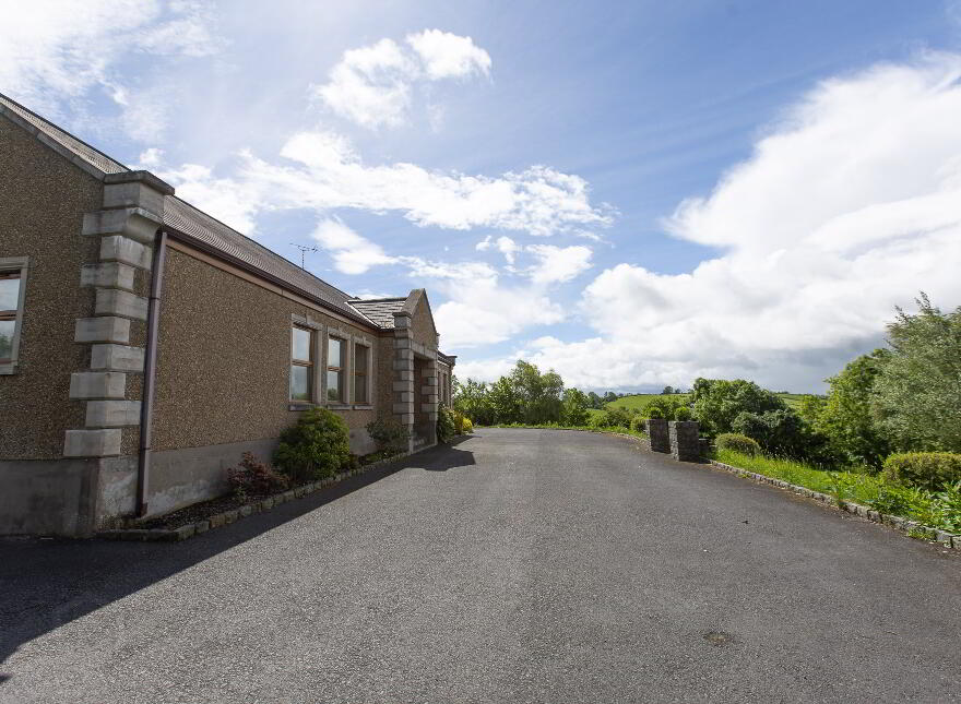 Russ Heak House, 17 Tullymacann Road, Tandragee, Craigavon, BT62 2DZ