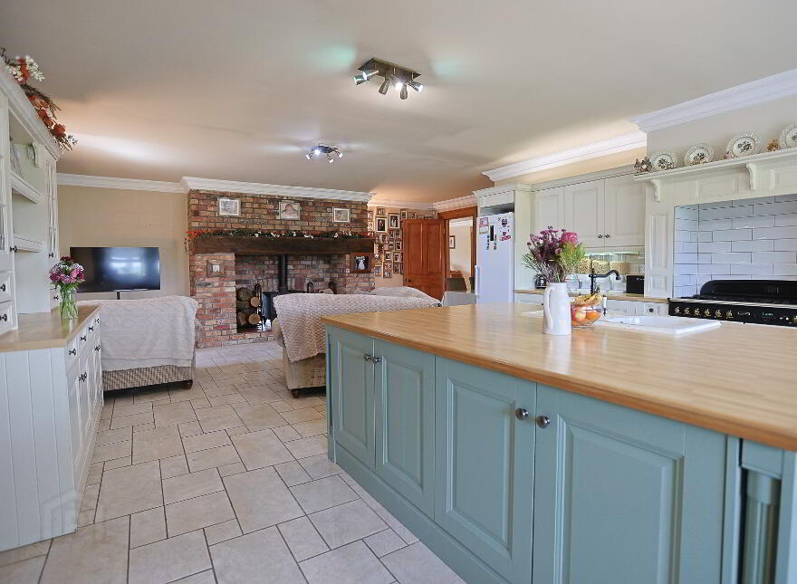 Russ Heak House, 17 Tullymacann Road, Tandragee, Craigavon, BT62 2DZ