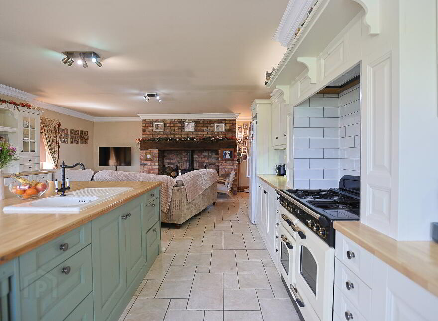 Russ Heak House, 17 Tullymacann Road, Tandragee, Craigavon, BT62 2DZ