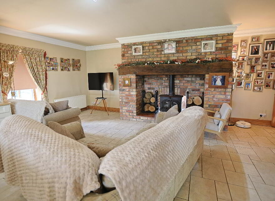 Russ Heak House, 17 Tullymacann Road, Tandragee, Craigavon, BT62 2DZ