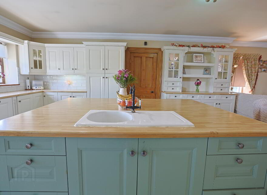 Russ Heak House, 17 Tullymacann Road, Tandragee, Craigavon, BT62 2DZ