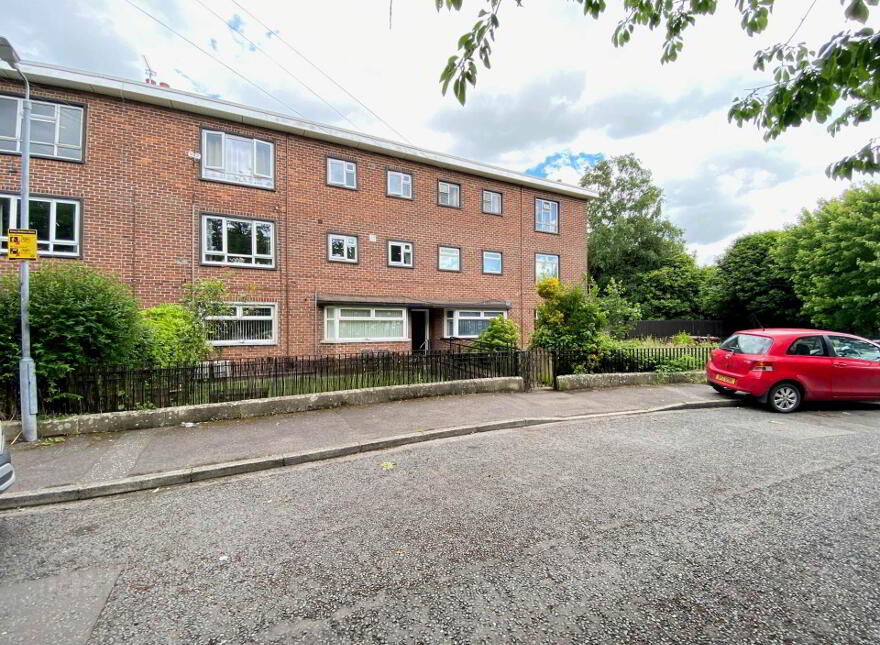 7f Ardcarn Park, Dundonald, Belfast, BT5 7RQ