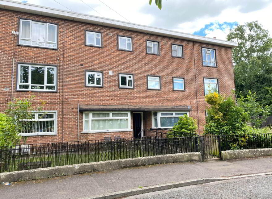 7f Ardcarn Park, Dundonald, Belfast, BT5 7RQ