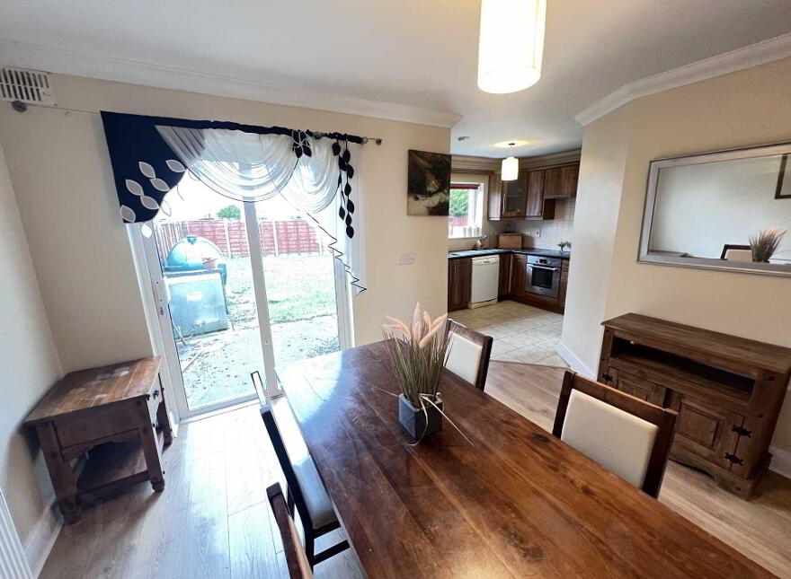 12 College Woods, Balla, Castlebar, F23T654