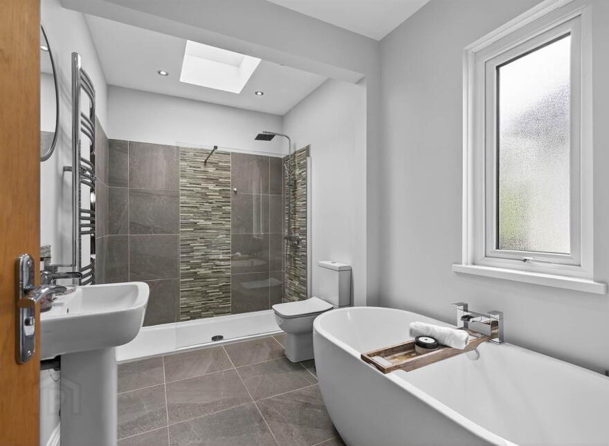 60 Upper Lisburn Road, Finaghy, Belfast, BT10 0AB