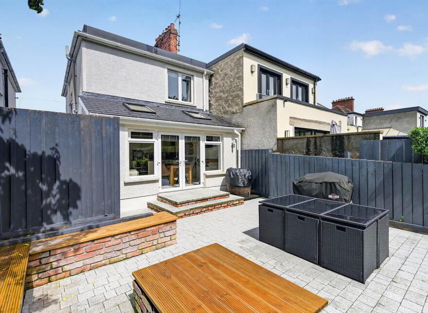 60 Upper Lisburn Road, Finaghy, Belfast, BT10 0AB