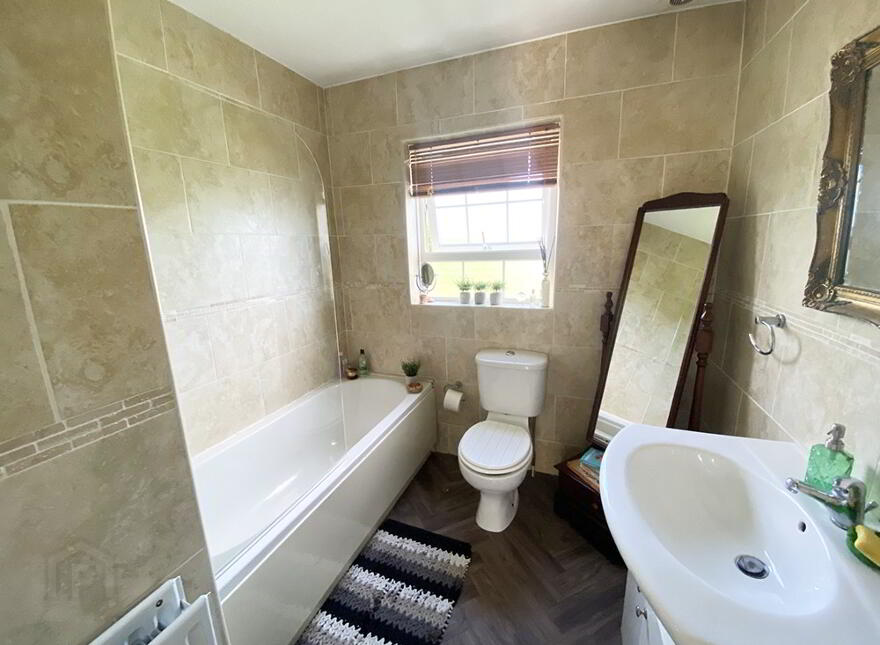 45 Bishopshill, Dromore, BT25 1FL
