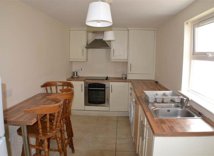 9 Lisburn Avenue, Belfast, BT9 7FX