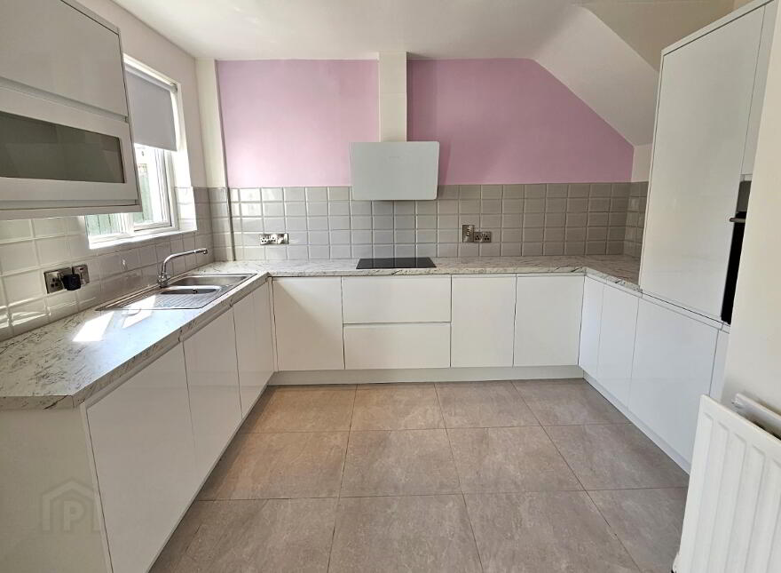 Dereen Drive, Strathfoyle, L'Derry, BT47 6UZ