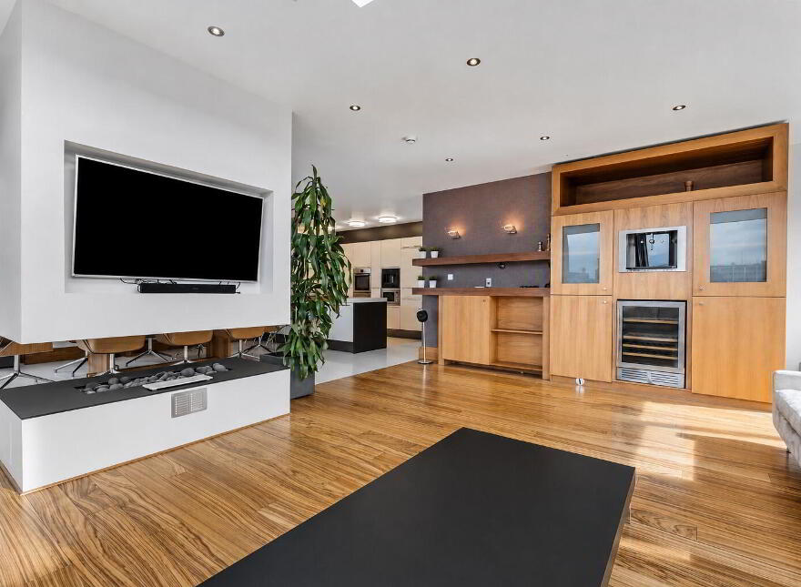 Pilot Point, 21 Clarendon Road, Belfast, BT1 3BG