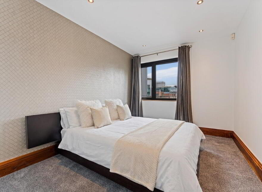 Pilot Point, 21 Clarendon Road, Belfast, BT1 3BG