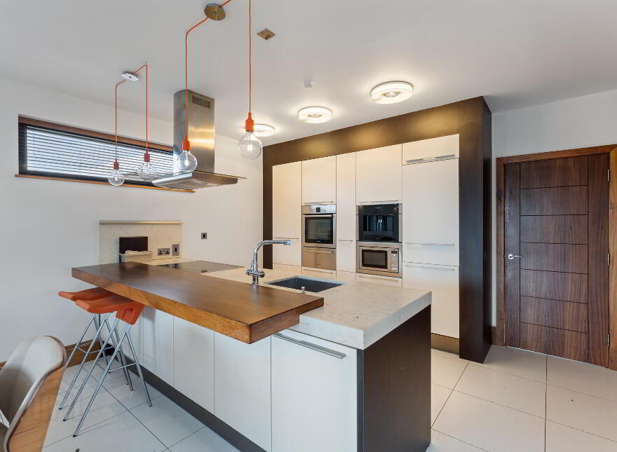 Pilot Point, 21 Clarendon Road, Belfast, BT1 3BG