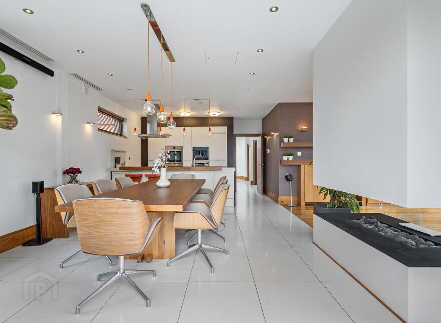 Pilot Point, 21 Clarendon Road, Belfast, BT1 3BG