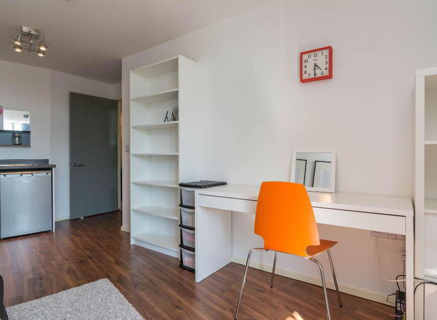2.3, 117 Lisburn Road, Belfast, BT9 7AF