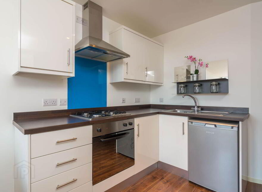 2.3, 117 Lisburn Road, Belfast, BT9 7AF
