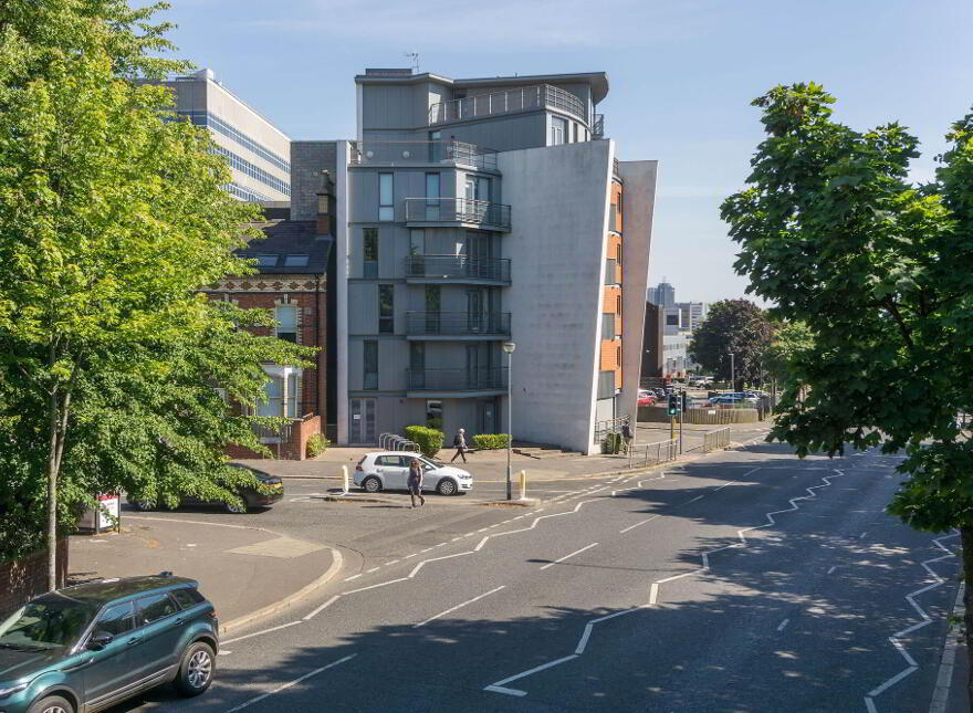 2.3, 117 Lisburn Road, Belfast, BT9 7AF