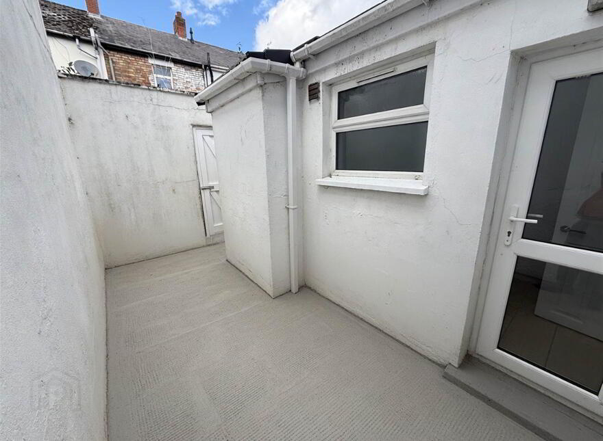 24 Wayland Street, Castlereagh Road, Belfast, BT5 5GU