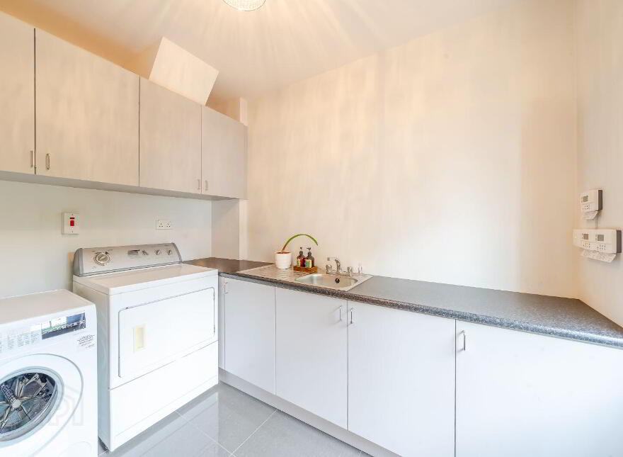 14 Westbury, Mayfield, Claremorris, F12A0E0