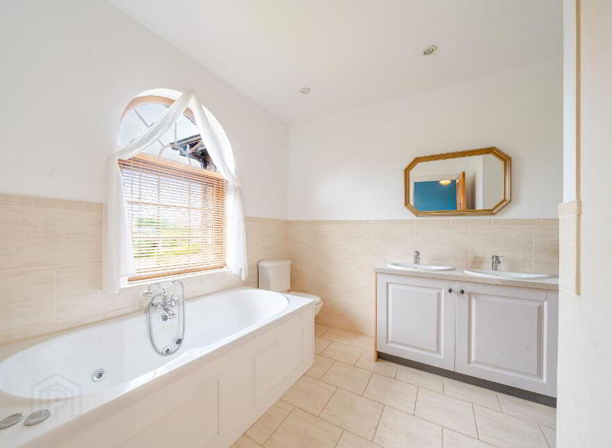 14 Westbury, Mayfield, Claremorris, F12A0E0