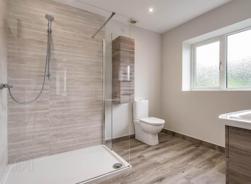 53 Hillsborough Road, Dromore, BT25 1QN