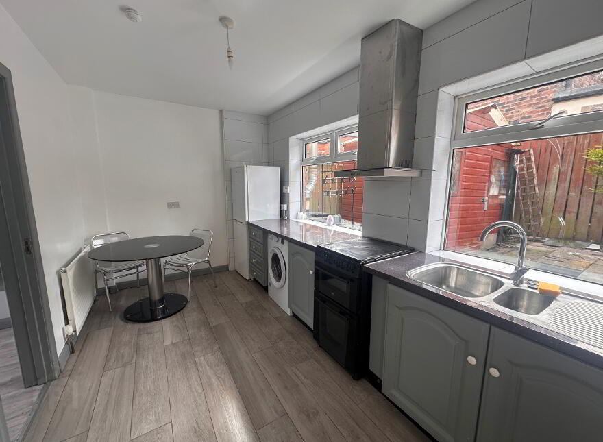 83 Ainsworth Drive, Belfast, BT13 3EL