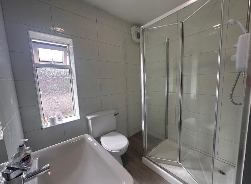 83 Ainsworth Drive, Belfast, BT13 3EL