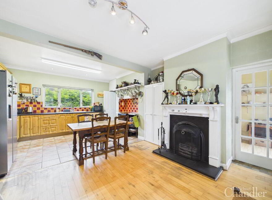 27 Hillsborough Road, Carryduff, Belfast, BT8 8HS