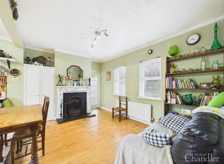 27 Hillsborough Road, Carryduff, Belfast, BT8 8HS