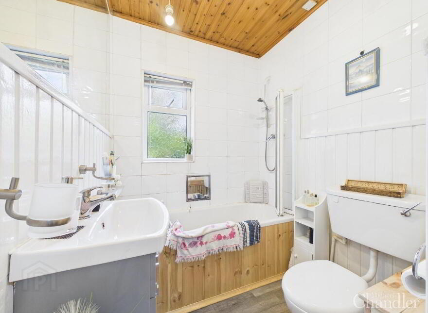 27 Hillsborough Road, Carryduff, Belfast, BT8 8HS