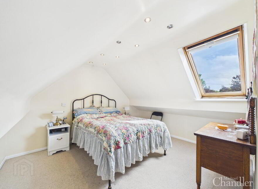 27 Hillsborough Road, Carryduff, Belfast, BT8 8HS
