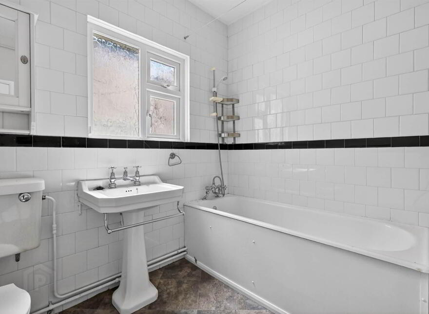 1 Deramore Park, Belfast, BT9 5JW