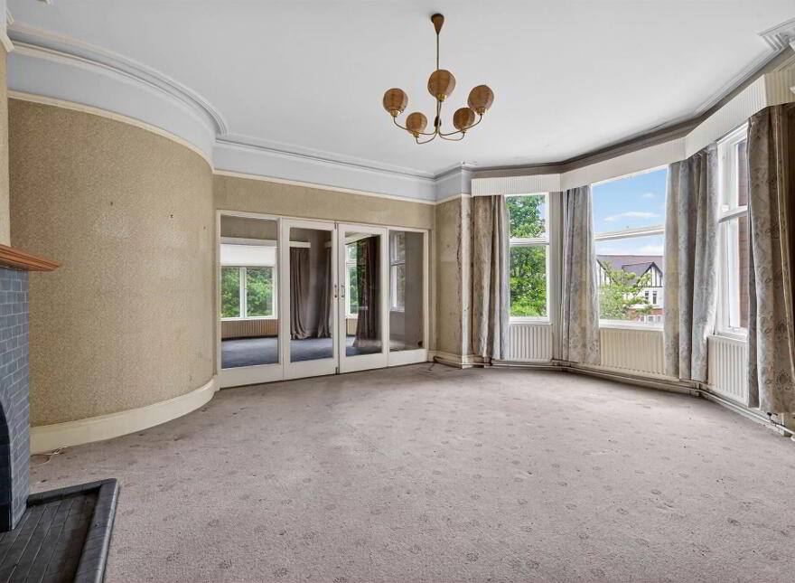 1 Deramore Park, Belfast, BT9 5JW