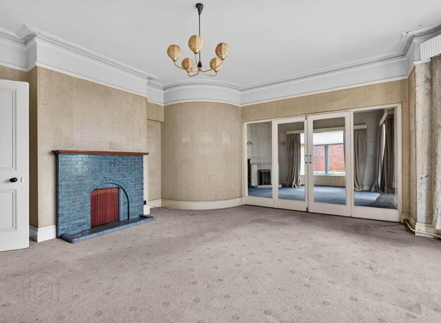 1 Deramore Park, Belfast, BT9 5JW