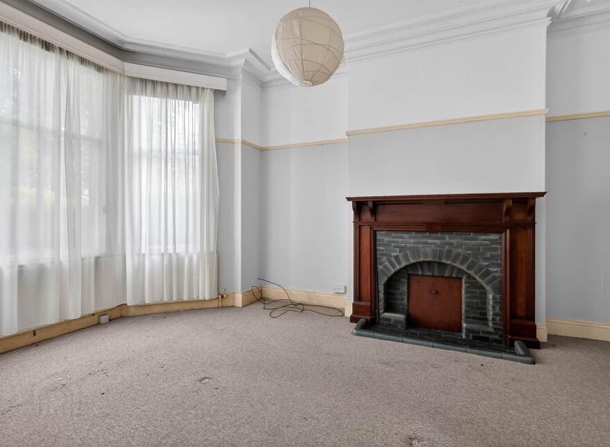 1 Deramore Park, Belfast, BT9 5JW