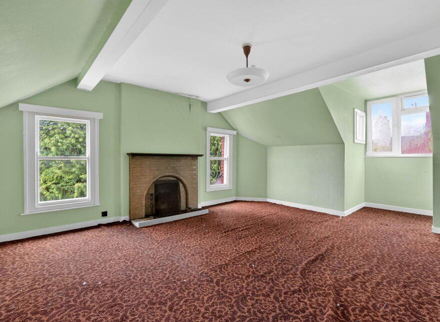 1 Deramore Park, Belfast, BT9 5JW